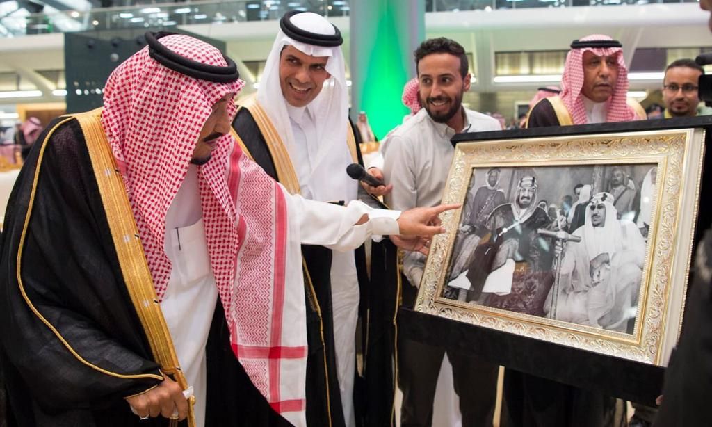  Raja Salman Resmikan Kereta Cepat Haramain di Stasiun Madinah