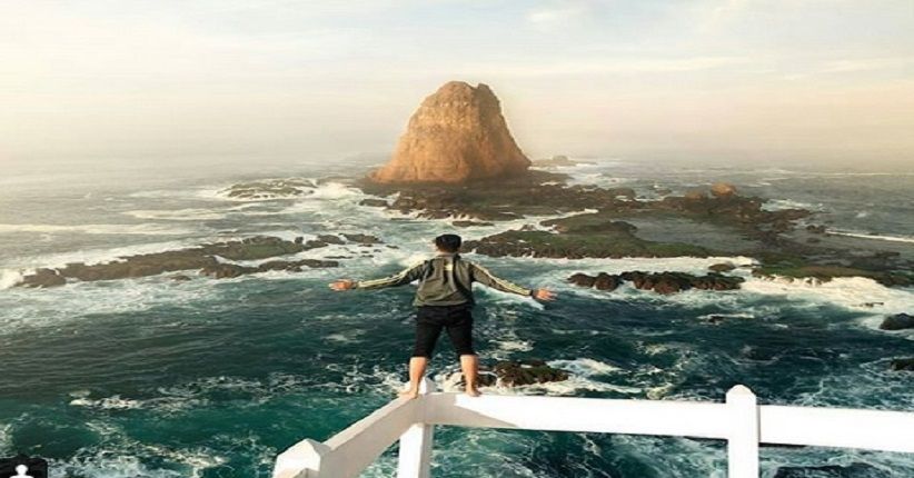 Wisata Jember, Pantai Papuma Miliki Gugusan Karang Raksasa Eksotis