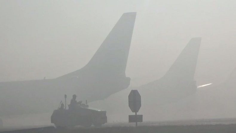 Kabut Asap Tunda 7 Penerbangan di Bandara Syamsudin Noor Banjarmasin