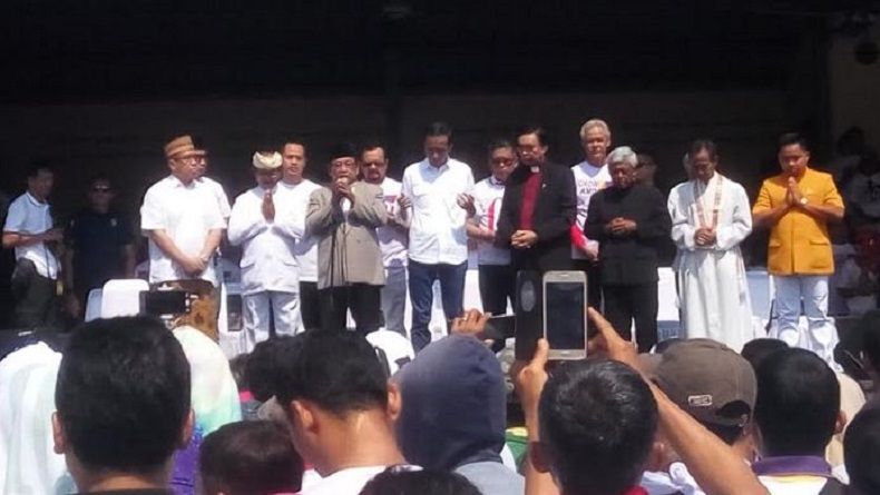 Dari Solo, Jokowi Pimpin Doa bagi Korban Gempa di Donggala dan Palu