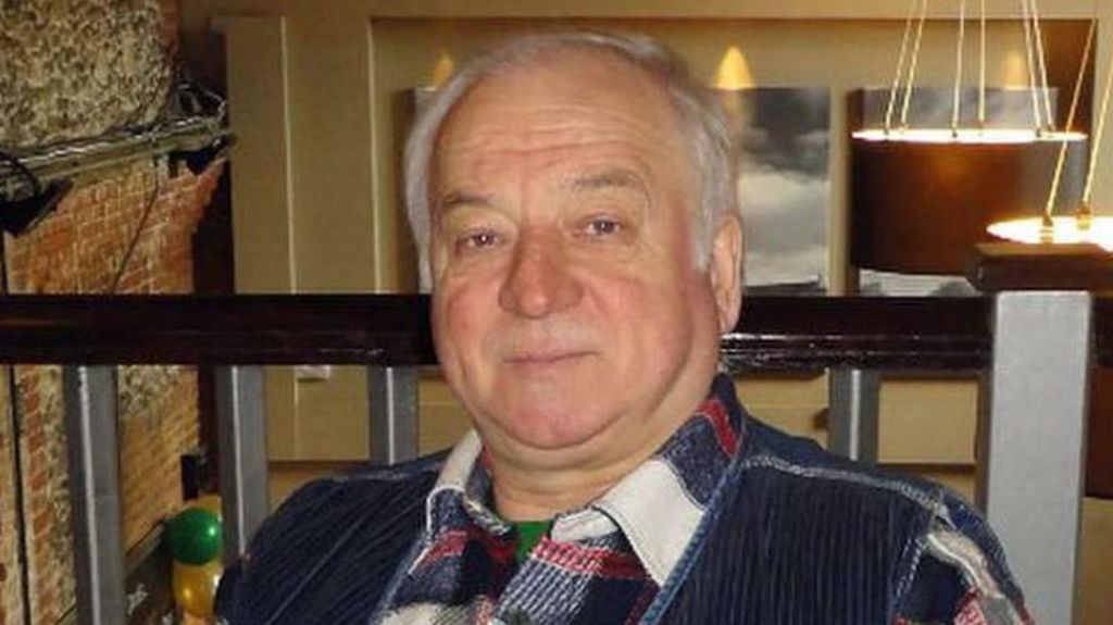 Rusia Tantang Inggris Tunjukkan Mantan Agen Ganda Skripal ke Publik