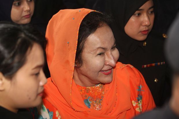Beda Kasus, Najib Razak dan Istrinya Tiba Terpisah di Pengadilan