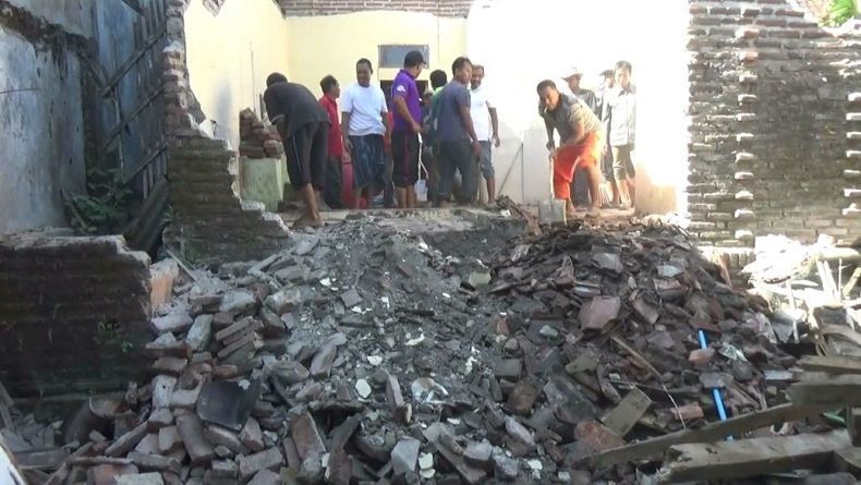 1 Warga di Jember Tewas saat Gempa 6,3 SR Mengguncang Situbondo