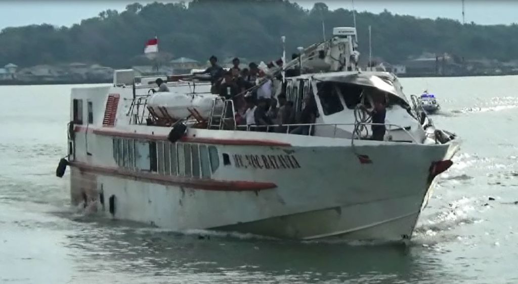 Kapal Feri Berpenumpang 153 Orang Tabrak Tanker di Bintan, 3 Terluka