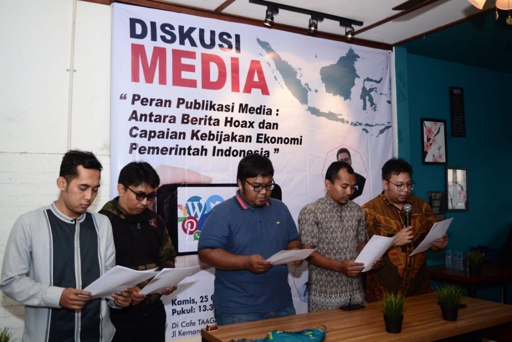 Sejumlah Santri dan Jurnalis Deklarasikan Gerakan Lawan Berita Hoaks