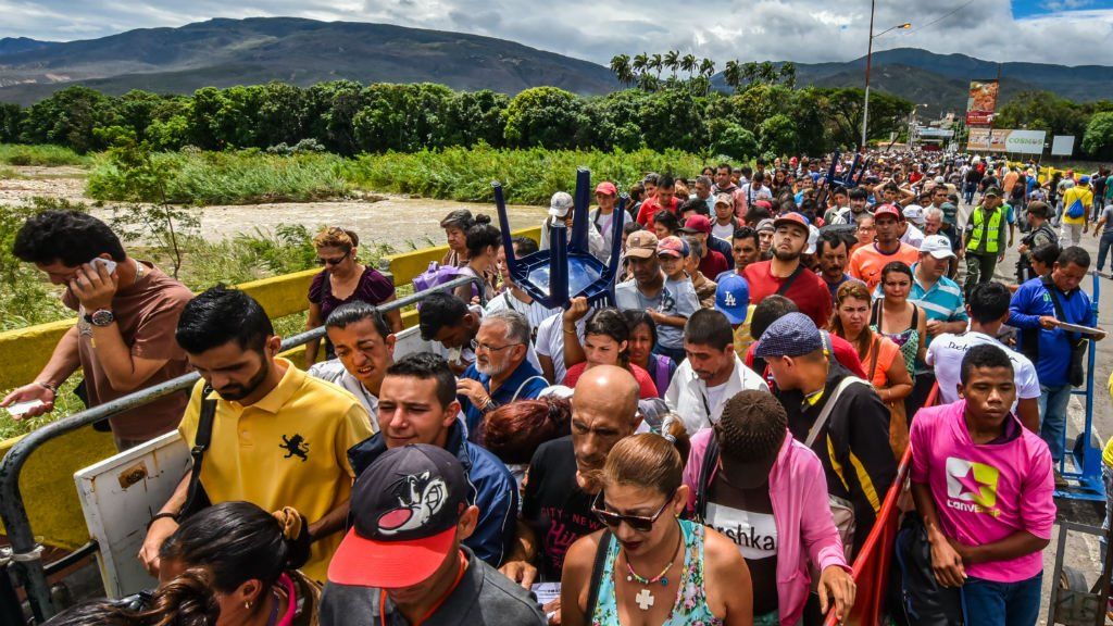 Resesi Ekonomi, Lebih dari 1 Juta Warga Venezuela Seberangi Perbatasan
