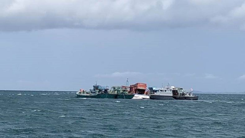 5 Kapal Vietnam Pencuri Ikan Ditenggelamkan di Perairan Batam