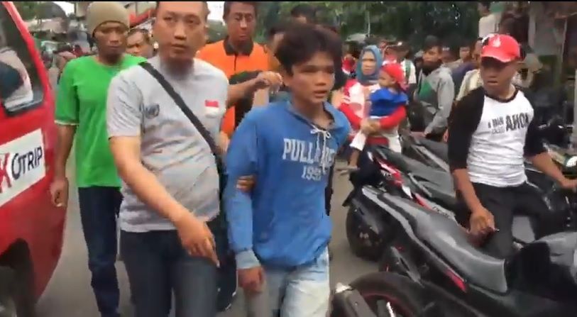 Jambret Handphone Rombongan Anak SD, Pria Ini Babak Belur Diamuk Warga