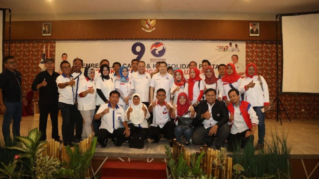 Pembekalan di Tegal, HT: Kebijakan Industri 4.0 Harus Hati-Hati