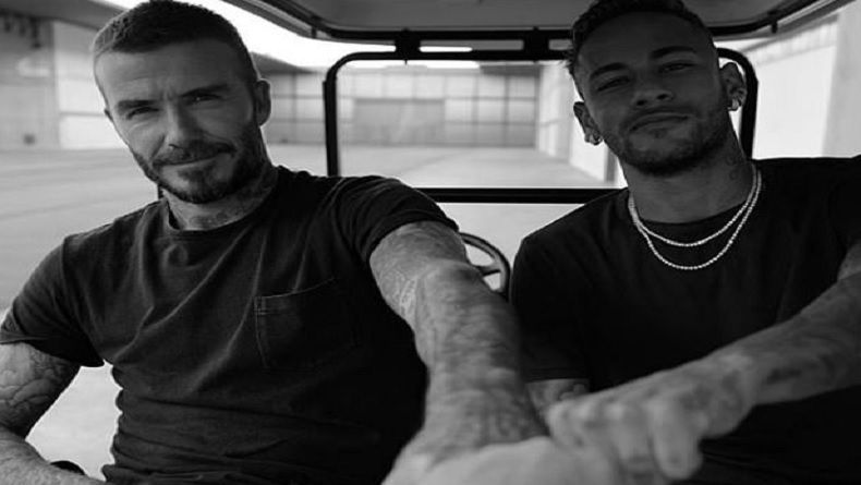 Foto Hitam Putih Bintang Sepak Bola Dunia Ini Bikin Penasaran Fans