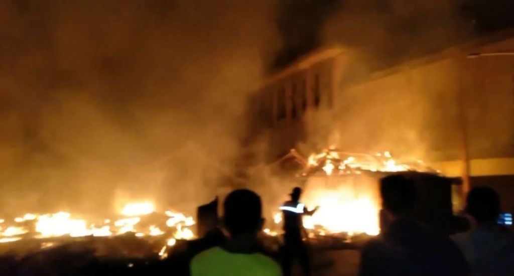 5 Kios di Pasar Tulis Batang Terbakar, Pedagang Sebut Ada Sabotase