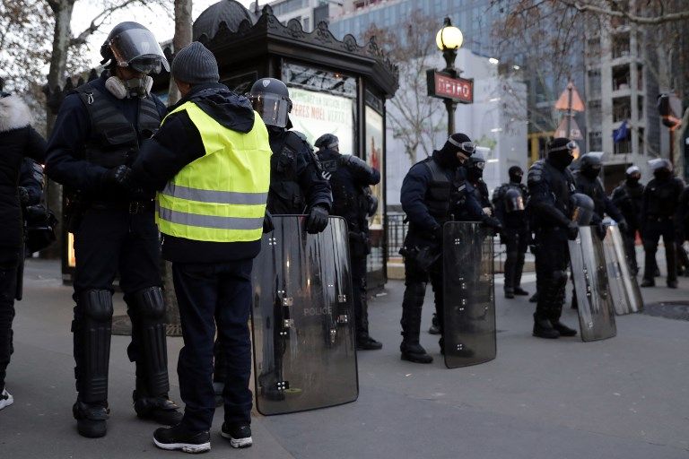 320 Orang Ditahan Jelang Aksi Protes Besar-besaran di Paris