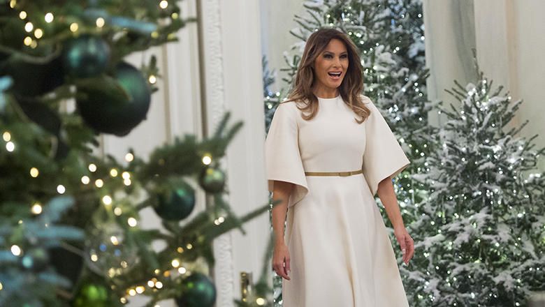 Ibu Negara AS Melania Trump Hias Interior Gedung Putih Jelang Natal