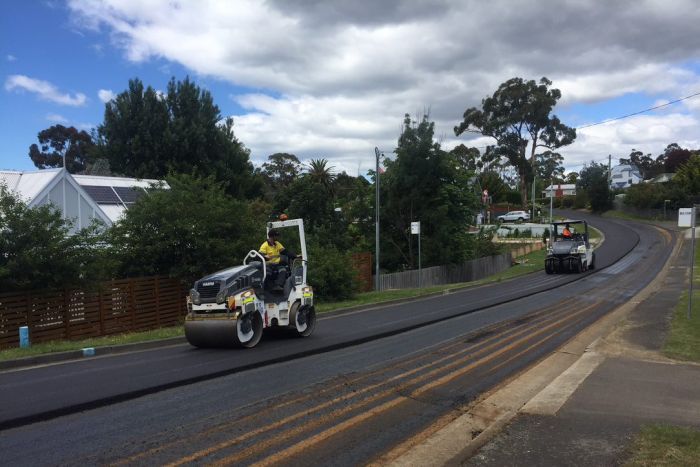Wow, Sampah Plastik dan Kaca Dijadikan Pengganti Aspal di Tasmania
