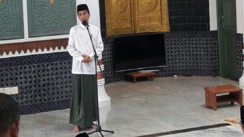 Presiden Jokowi Serahkan 320 Sertifikat Tanah Wakaf di Aceh
