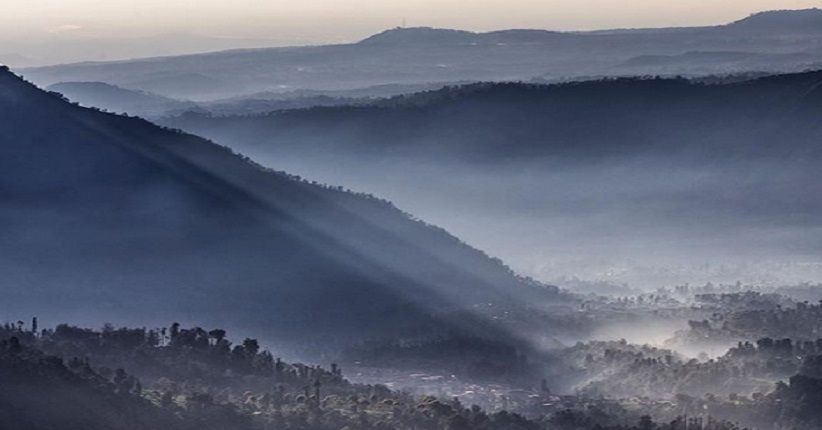Spot Terbaik Menikmati Keindahan Sunrise Bromo dari Kingkong Hill