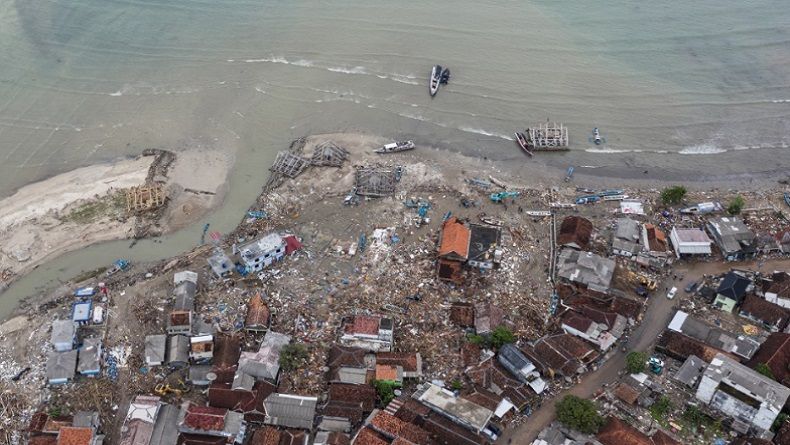 Peringatan BMKG: Gelombang Tinggi Ancam Perairan Selat Sunda Hari Ini
