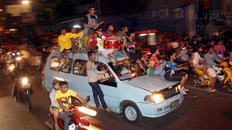Awas, Kerumunan Warga dan Konvoi Kendaraan di Jalan Akan Dibubarkan Petugas di Ambon
