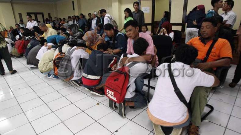 Bolos Sekolah, 13 Pelajar Diamankan Satpol PP saat Nongkrong di Warung