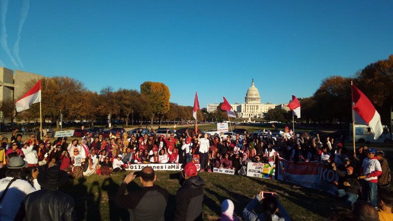Anggota Komunitas Indonesia Kampanye Pemilu Damai di Washington DC