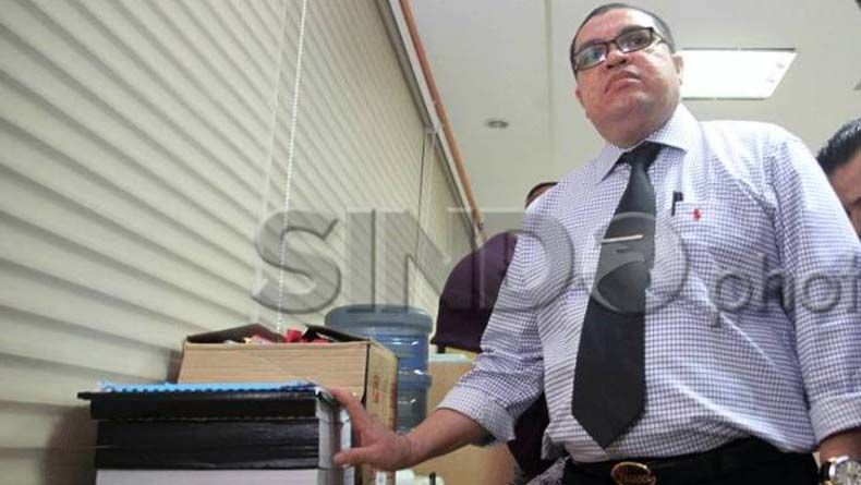 Pemuda Pancasila Cek Identitas Para Tersangka Pengeroyok Polisi di Depan Gedung DPR