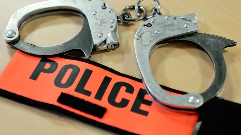 Bikin Resah, Pria Ini Telanjang Bulat dan Lari-larian saat Dikejar Polisi