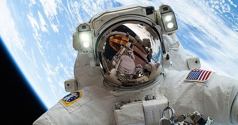 Misi Luar Angkasa Berdurasi Lama Sebabkan Nyeri Punggung pada Astronot
