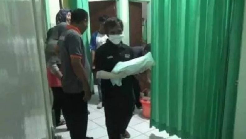 Cari Bapaknya, Polisi Ambil Sampel DNA Bayi Tewas di WC Puskesmas