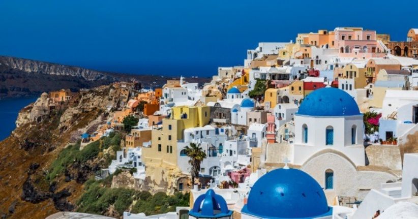 4 Tempat Indah bak Lukisan yang Bisa Dikunjungi di Santorini