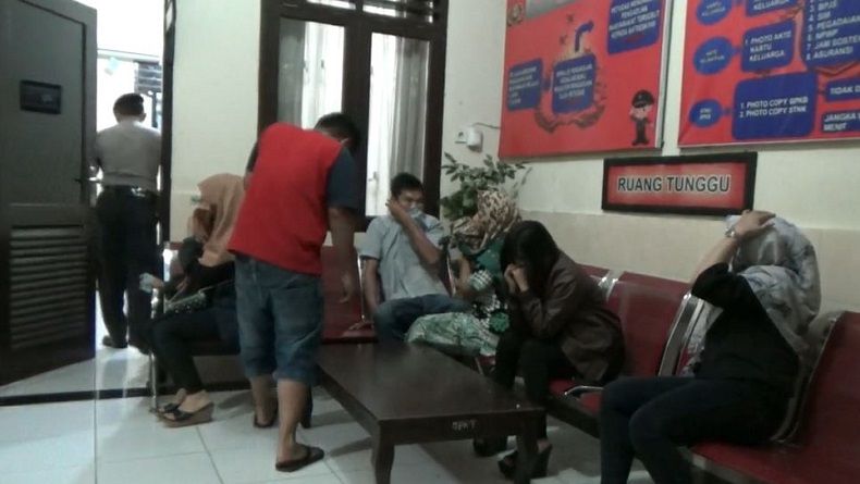Mengaku Sudah Nikah Sirri, Pasangan Mesum Diamankan Polisi di Hotel