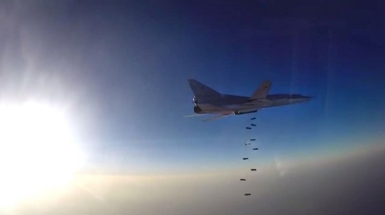 Pesawat Pengebom Buatan Rusia Kecelakaan saat Mendarat, 2 Kru Tewas