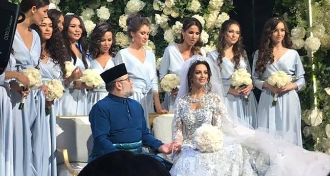 Pernikahan Mantan Raja Malaysia dan Miss Moskow 2015 Dikabarkan Retak
