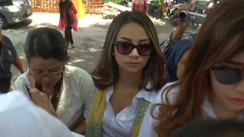 Diperiksa sebagai Tersangka, Artis Vanessa Angel Akan Langsung Ditahan