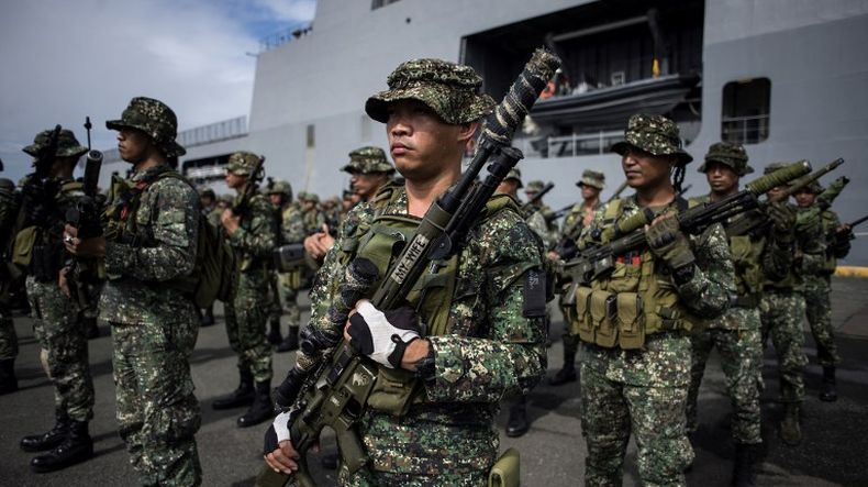 Operasi Perburuan Pelaku Pengeboman Gereja, 5 Tentara Filipina Tewas