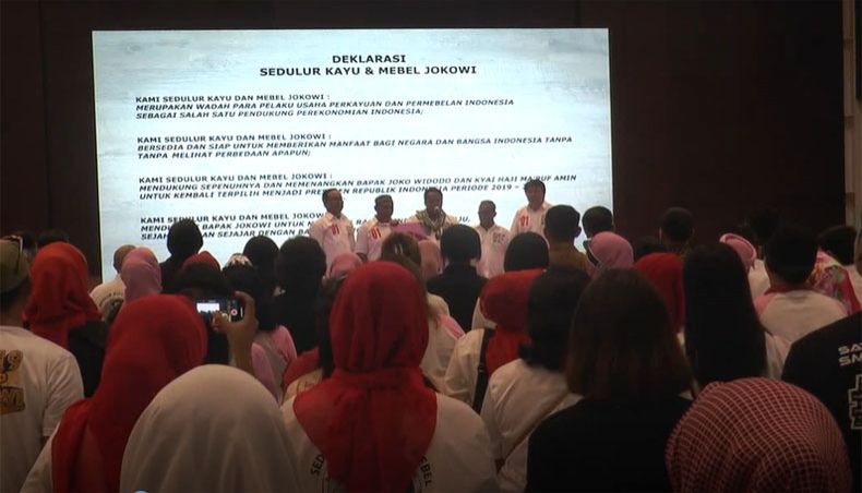 Hadiri Deklarasi Sekabel di Karanganyar, Jokowi Kenang Profesi Lama
