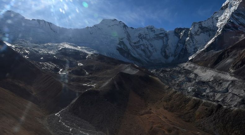 Sebagian Besar Es di Himalaya Mencair pada 2100, Dampaknya Menyeramkan