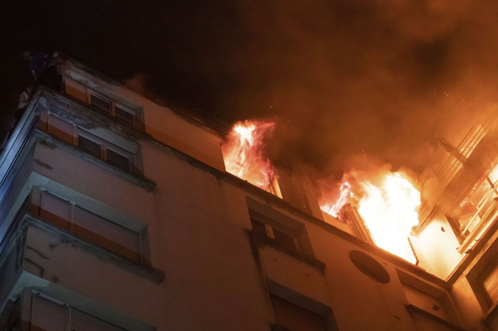 Korban Tewas Kebakaran Apartemen di Prancis Jadi 10 Orang, 36 Luka