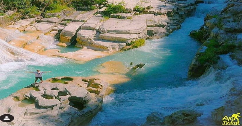 Indahnya Air Terjun Tanggedu Sumba, Ukiran Tebing Batunya Mirip Relief