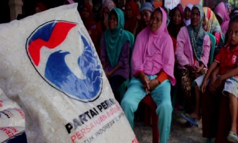 Hujan Deras Tak Halangi Warga Serbu Bazar Murah Perindo Lebak