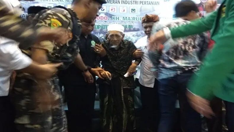 Rektor UIN: Mbah Moen Berpesan UIN Walisongo Pertahankan Kajian ala Pesantren