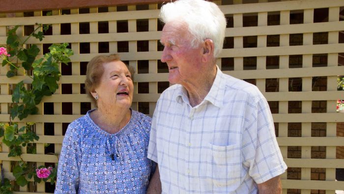 Nenek Australia Ini Jatuh Cinta untuk Pertama Kalinya di Usia 90 Tahun
