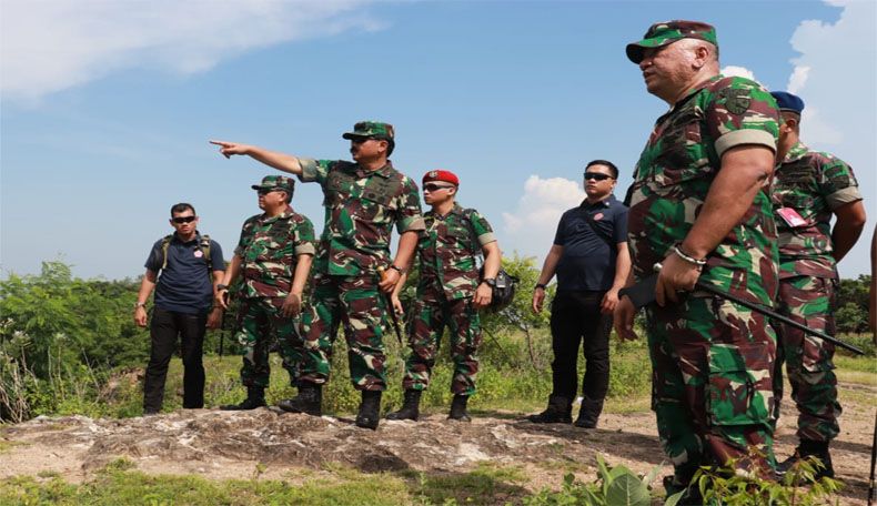 Tinjau Aset di Jatim, Hadi Tjahjanto Minta Prajurit TNI Jaga NKRI