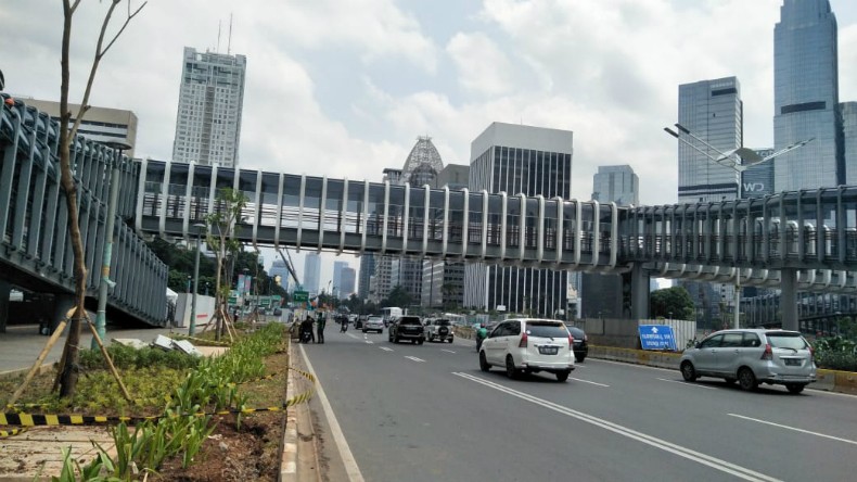 Melihat Fasilitas Tiga JPO di Kawasan Senayan yang Diresmikan Besok