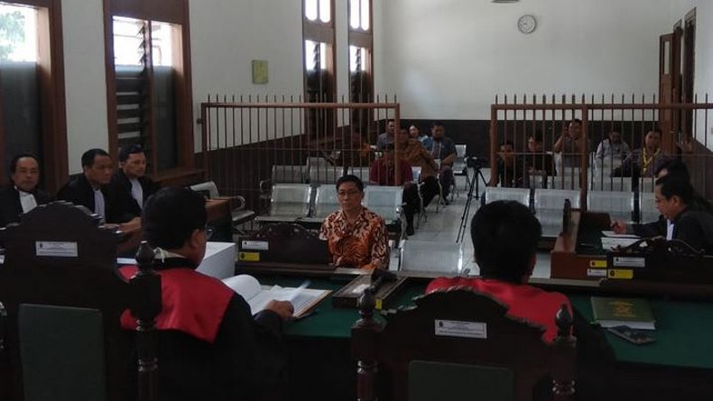 Bupati Cirebon Nonaktif Sunjaya Didakwa Kasus Suap Jual Beli Jabatan