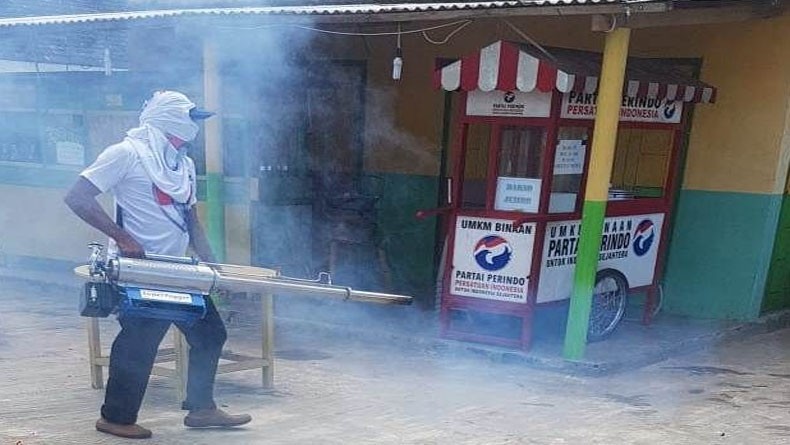Partai Perindo Fogging Gratis Ratusan Rumah di Lampung Timur