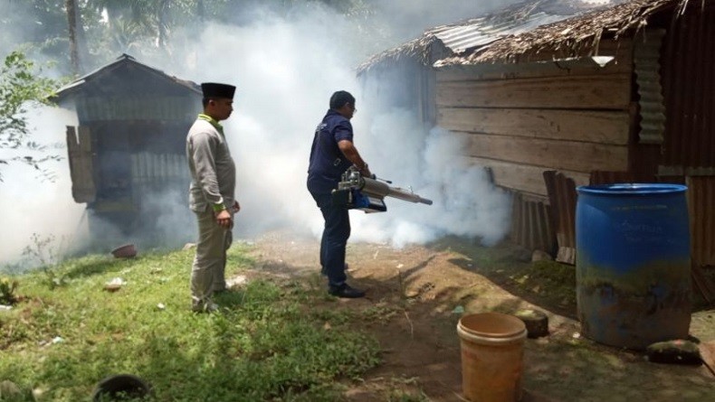 Antisipasi Wabah DBD, Perindo Agam Fogging 12 Titik di Ampeknagari