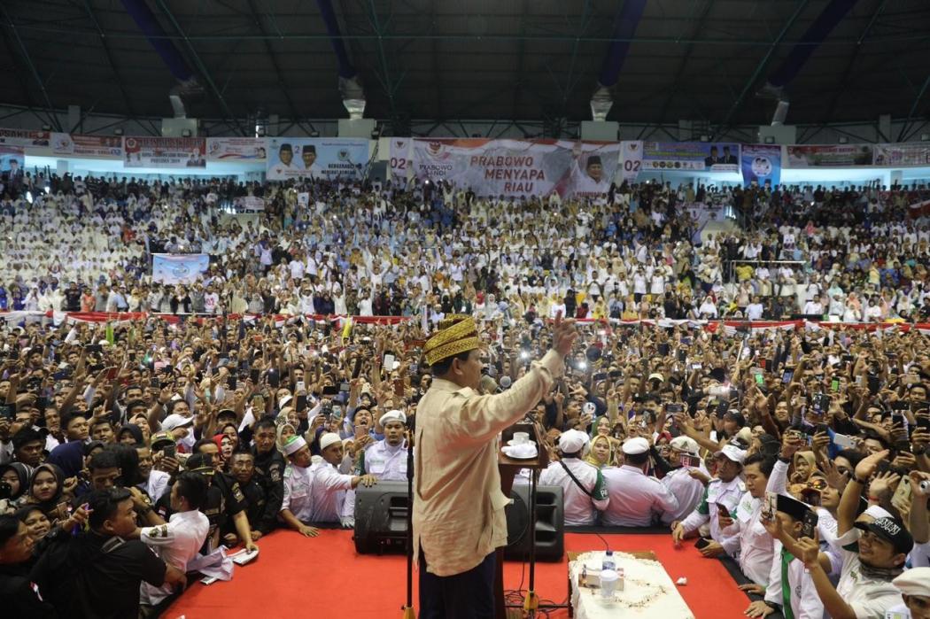 Prabowo: Saya Tak Percaya Survei-Survei Itu, Mereka Dibayar!