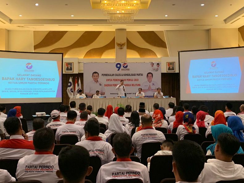 Bekali Caleg di Pangkalpinang, HT Serukan Kampanye Tanpa Politik Uang