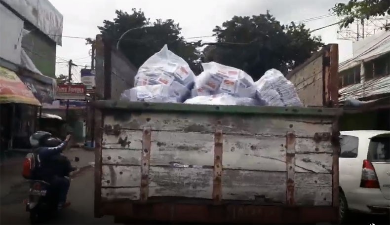Viral Surat Suara Diangkut Truk Bak Terbuka, KPU Bekasi Akui Lalai