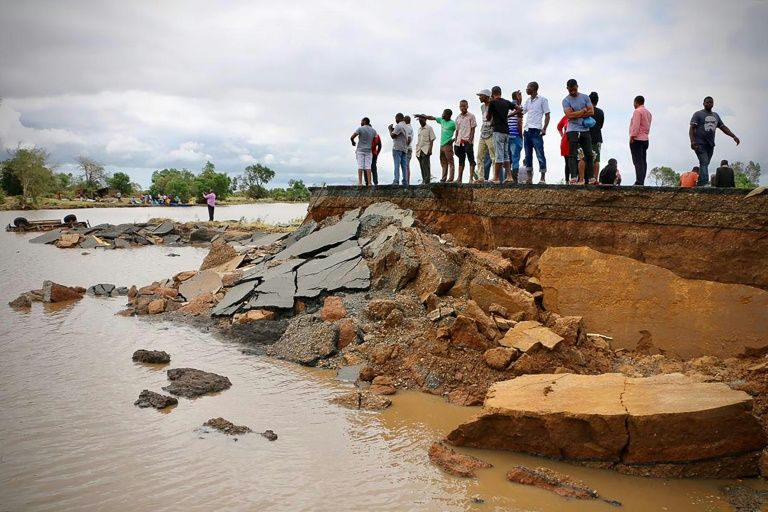 Porakporandakan Mozambik, Hujan Lebat Kini Ancam Bendungan di Malawi